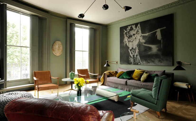 con una paleta de&nbsp;color