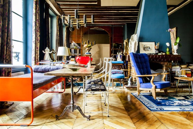 Shinsuke-Kawahara-Whimsical-Paris-Apartment-photo-Matthieu-Salvaing-yatzer-2