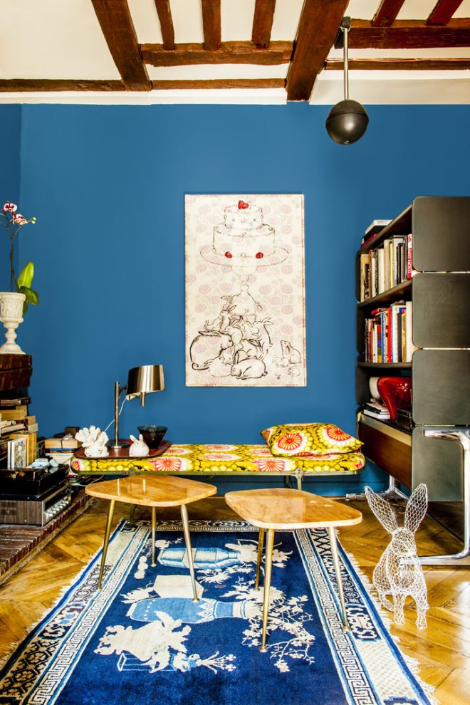 Shinsuke-Kawahara-Whimsical-Paris-Apartment-photo-Matthieu-Salvaing-yatzer-3