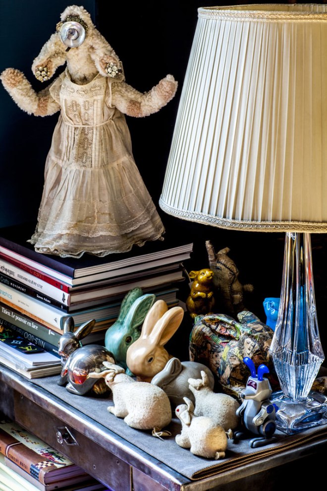 Shinsuke-Kawahara-Whimsical-Paris-Apartment-photo-Matthieu-Salvaing-yatzer-8