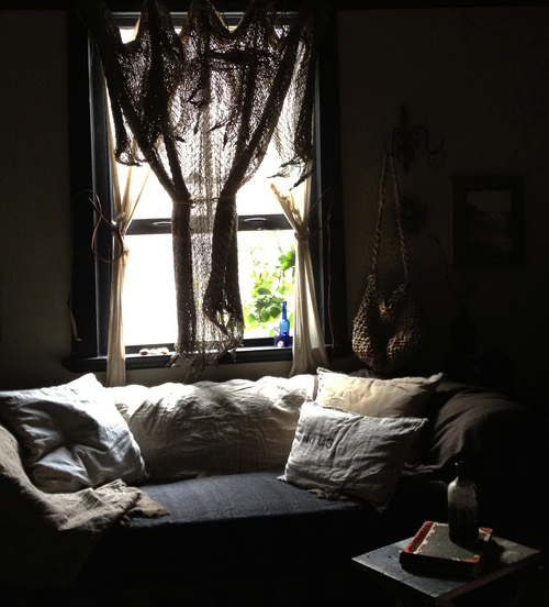 lounge_window