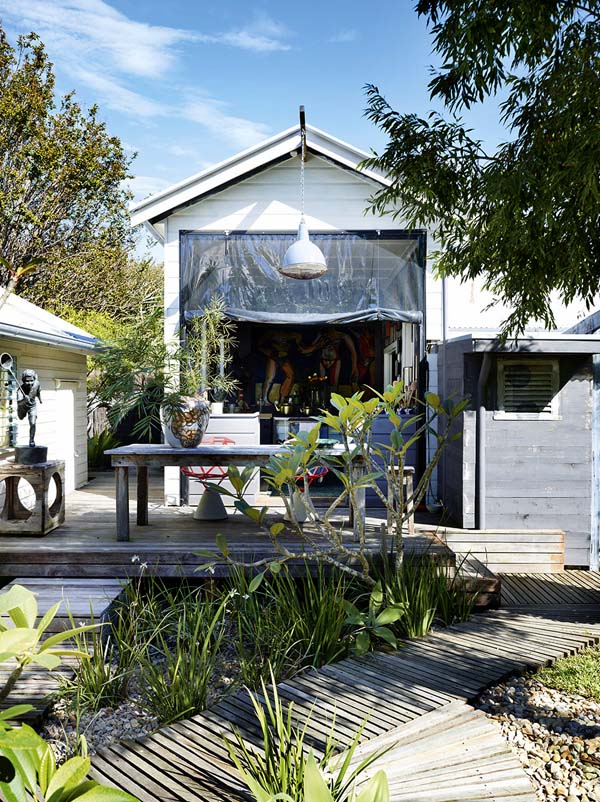 BromleyYugeHome-kitchenexterior