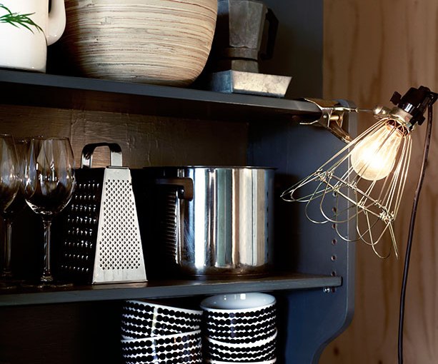 En un almacén  militar / In an army&nbsp;warehouse