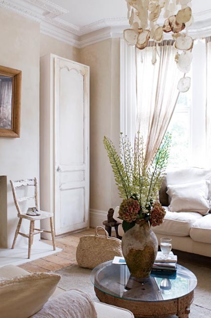 armario en el estar / a cupboard in the livingroom