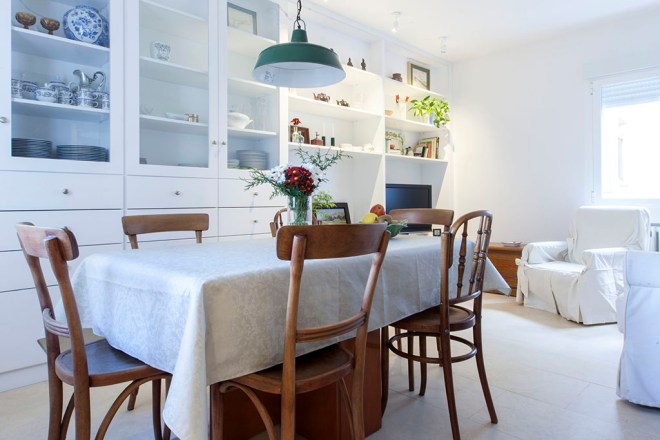 El mueble fue diseñado y hecho a medida según las necesidades de los propietarios.